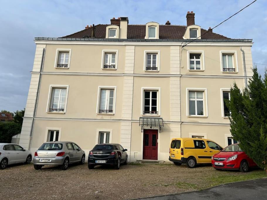 Апартаменты Le Petit Nid D'Yves Lagny-sur-Marne Экстерьер фото